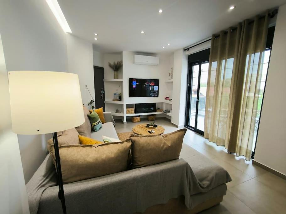 אתונה Floral Home 2 - 1St Floor Apt With Private Parking! מראה חיצוני תמונה