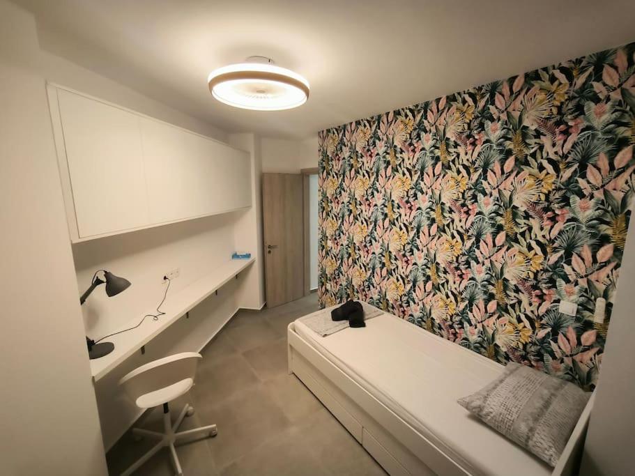אתונה Floral Home 2 - 1St Floor Apt With Private Parking! מראה חיצוני תמונה